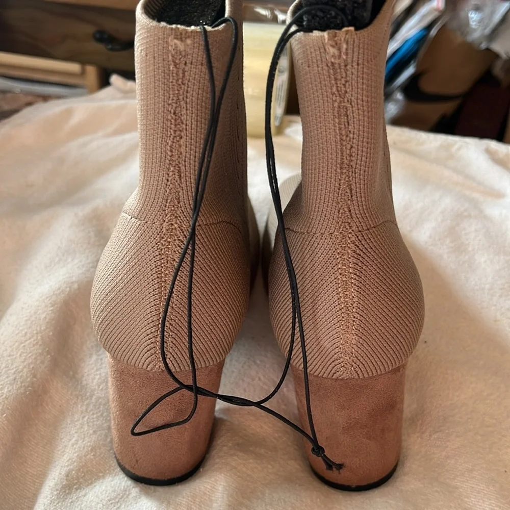 Boot - Picture 5 of 9